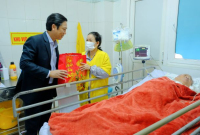 Phó Chủ tịch UBND tỉnh Hoàng Nam kiểm tra công tác phục vụ khám chữa bệnh tại Bệnh viện Đa khoa tỉnh