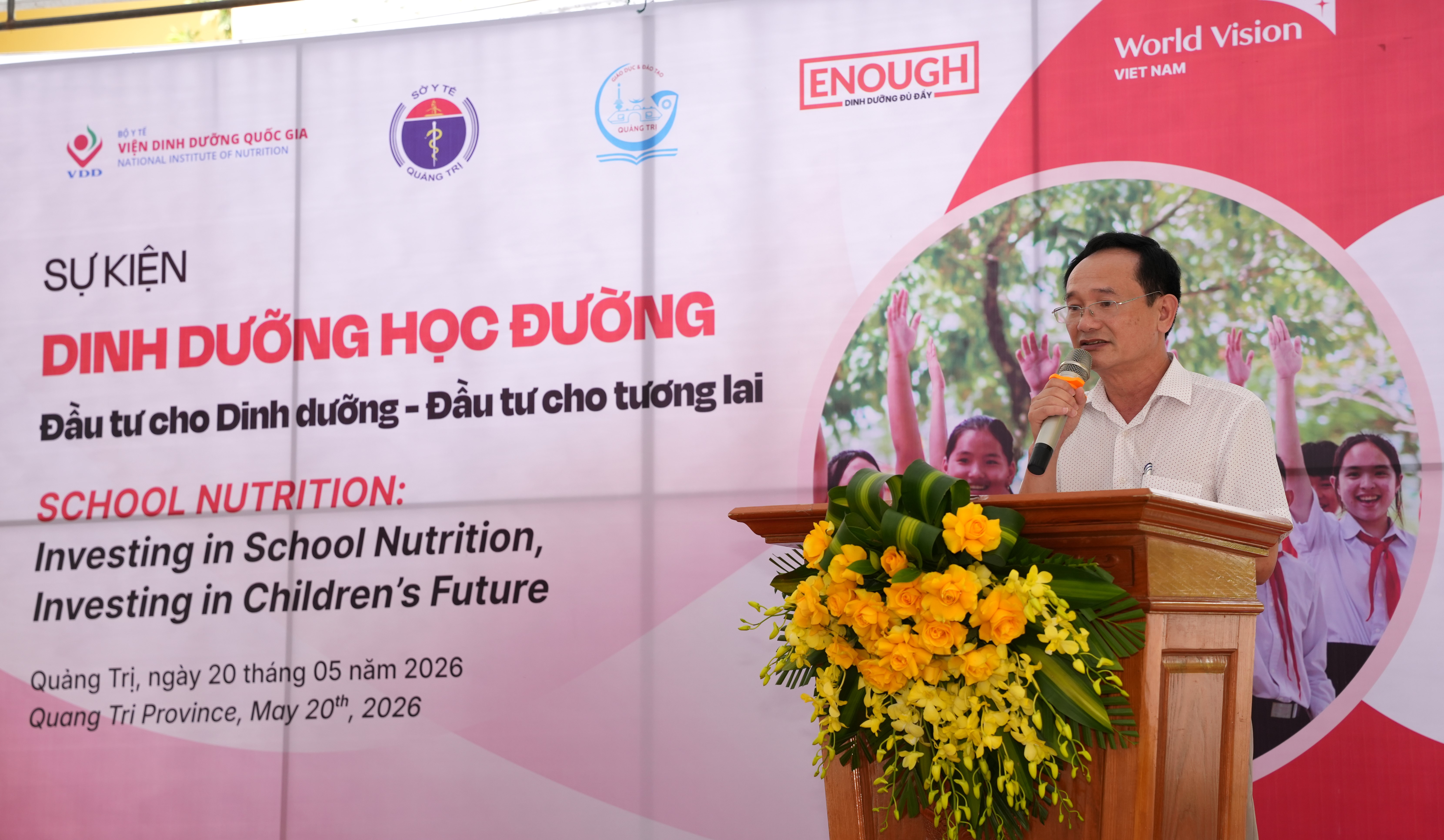 Bác_sĩ_CKII_Trần_Văn_Thịnh_Phó_Giám_đốc_Sở_Y_tế_phát_biểu_tại_khai_mạc_Hội_nghị.JPG
