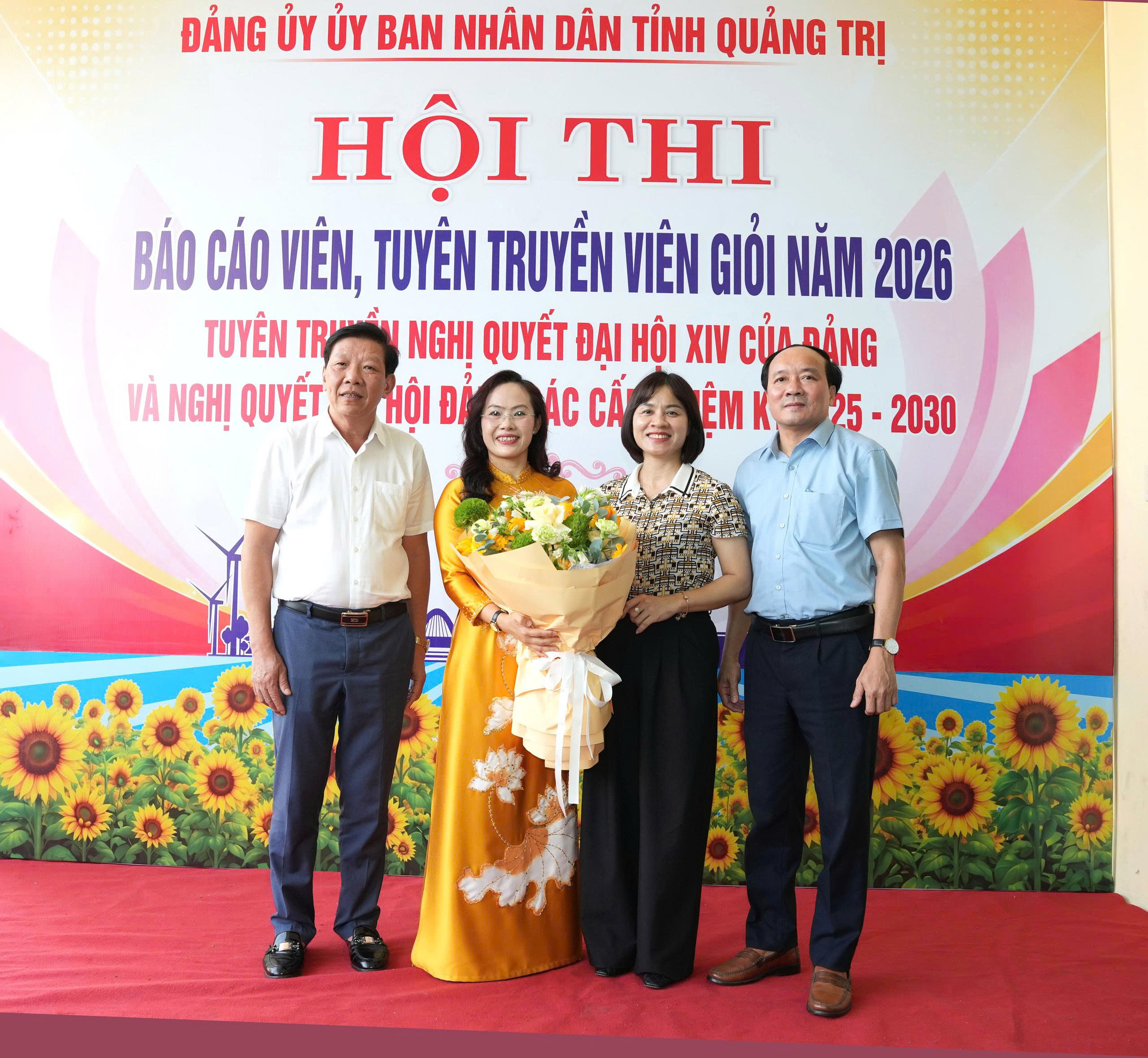 z7941203792325_fb2263aadwf899888889ab8099148ac03abd2c9de53a.jpg