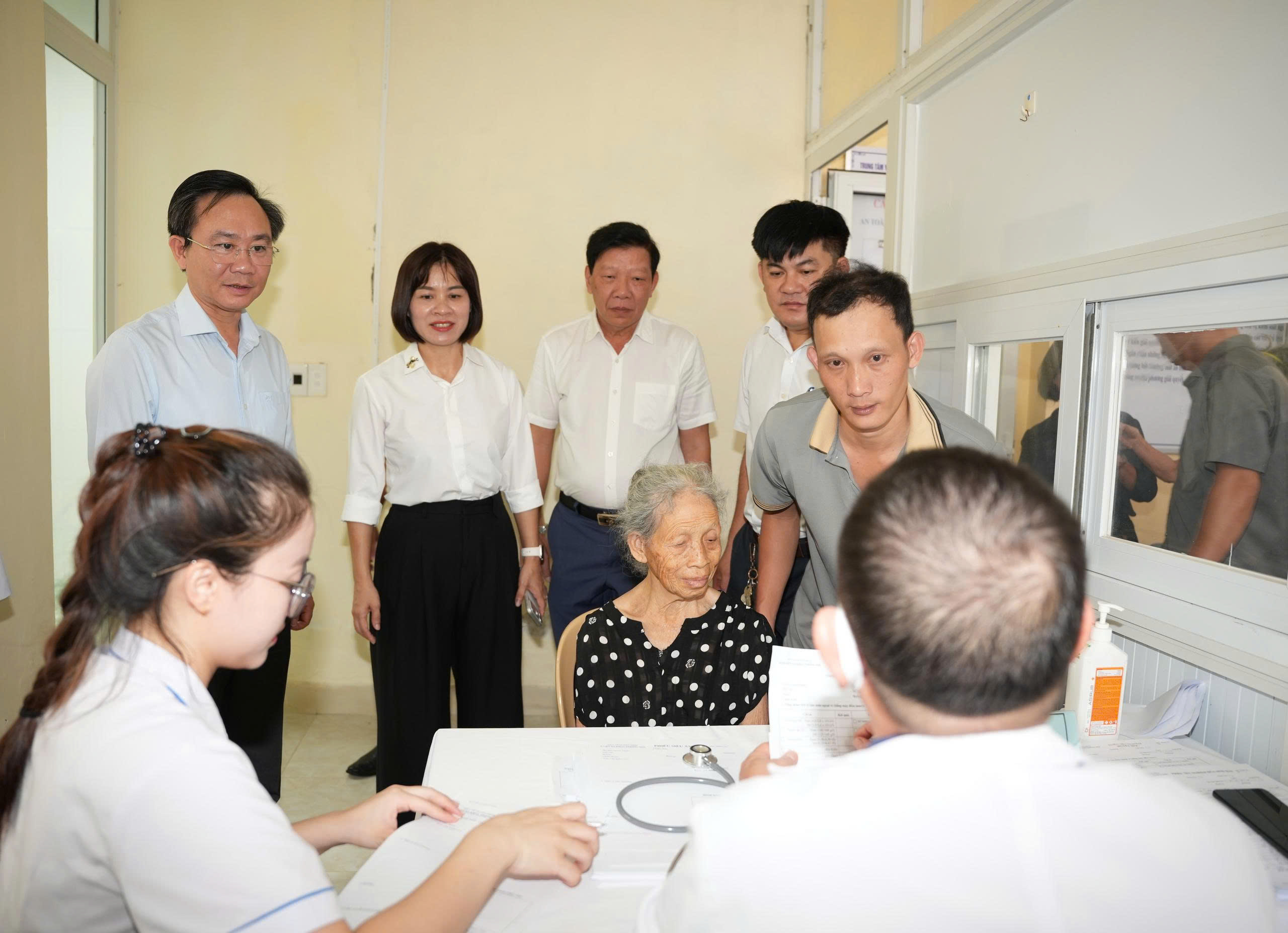 1783830451452_18574178Quảng_Trị_phát_động_chương_trình_khám_sức_khỏe_định_kỳ_khám_sàng_lọc_miễn_phí_cho_người_dân_năm_202613096328510_2442194896176805660_83d5119aac019bceba25e1de37f55d75.jpg
