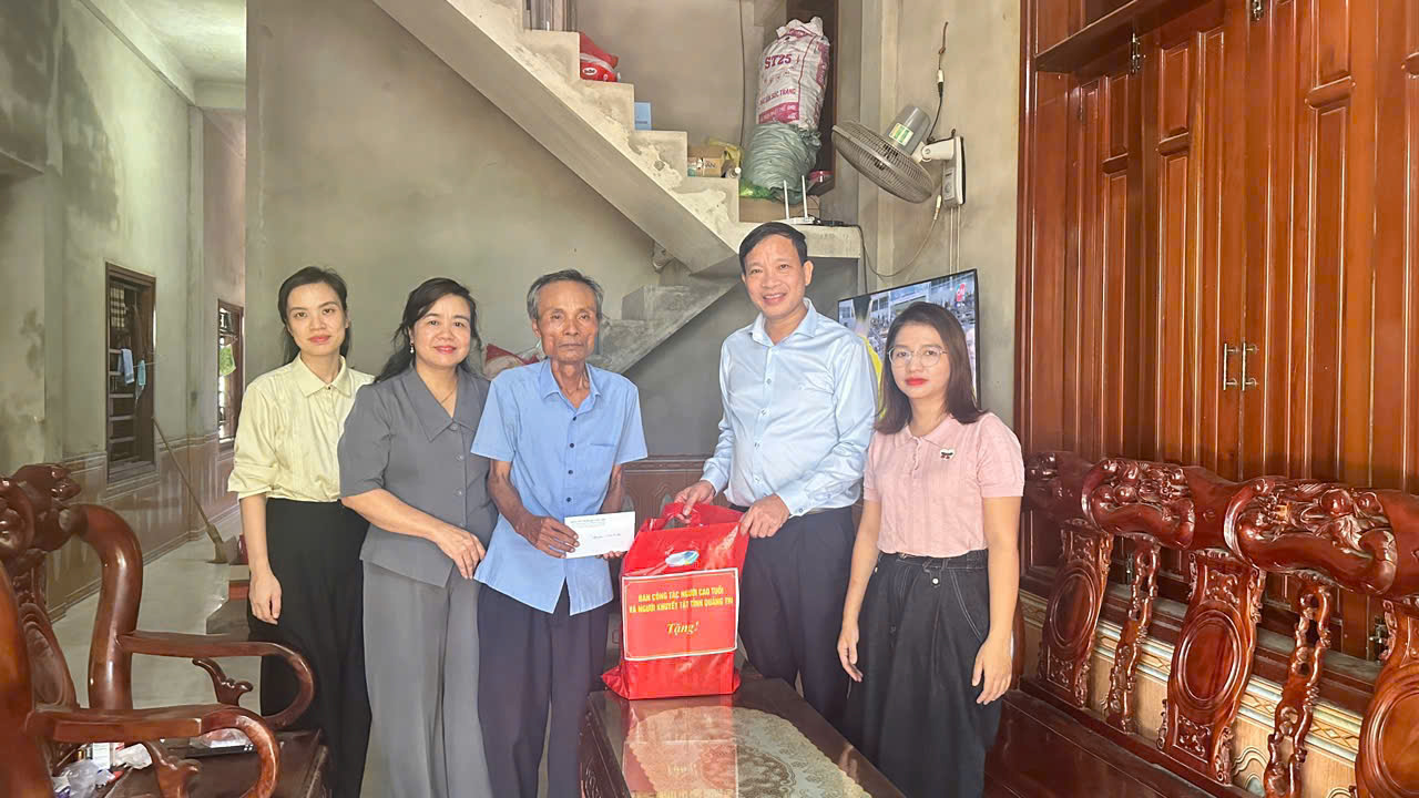 tang_qua_2206anh_3.jpg