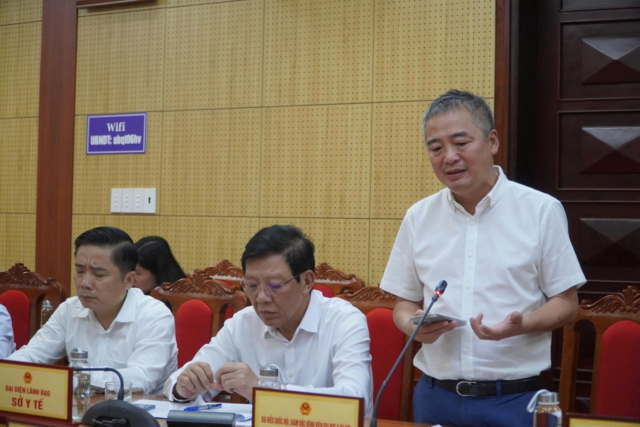 1792028267747_2442194896PGS.TS.BS_Nguyễn_Lân_Hiếu_Giám_đốc_Bệnh_viện_đại_học_Y_Hà_Nội_phá176805660_2442194896176805660_e564eaf47d713b39868530b7cdde933a.jpg