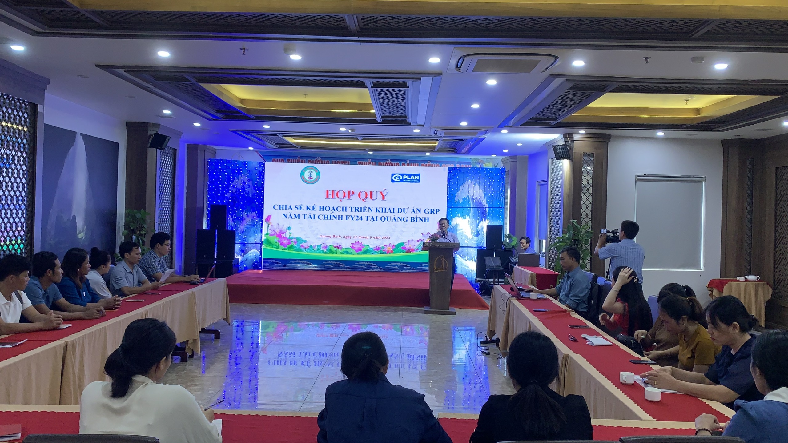 Ban QLDA PLan CDC và các đối tác đang chia sẻ kinh nghiệm trong hoạt động triển khai của Dự án