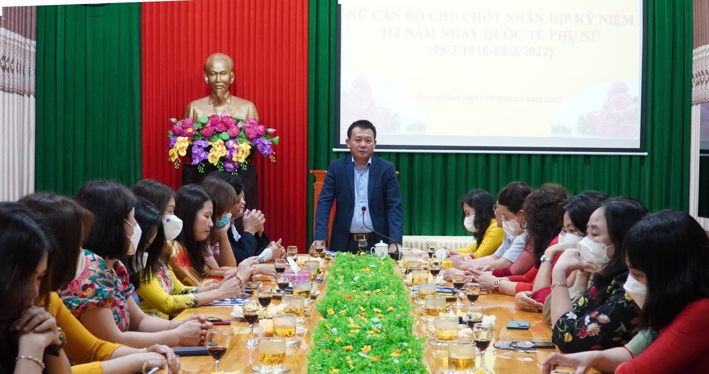 Bác sỹ Đỗ Quốc Tiệp Giám đốc trung tâm phát biểu chúc mừng