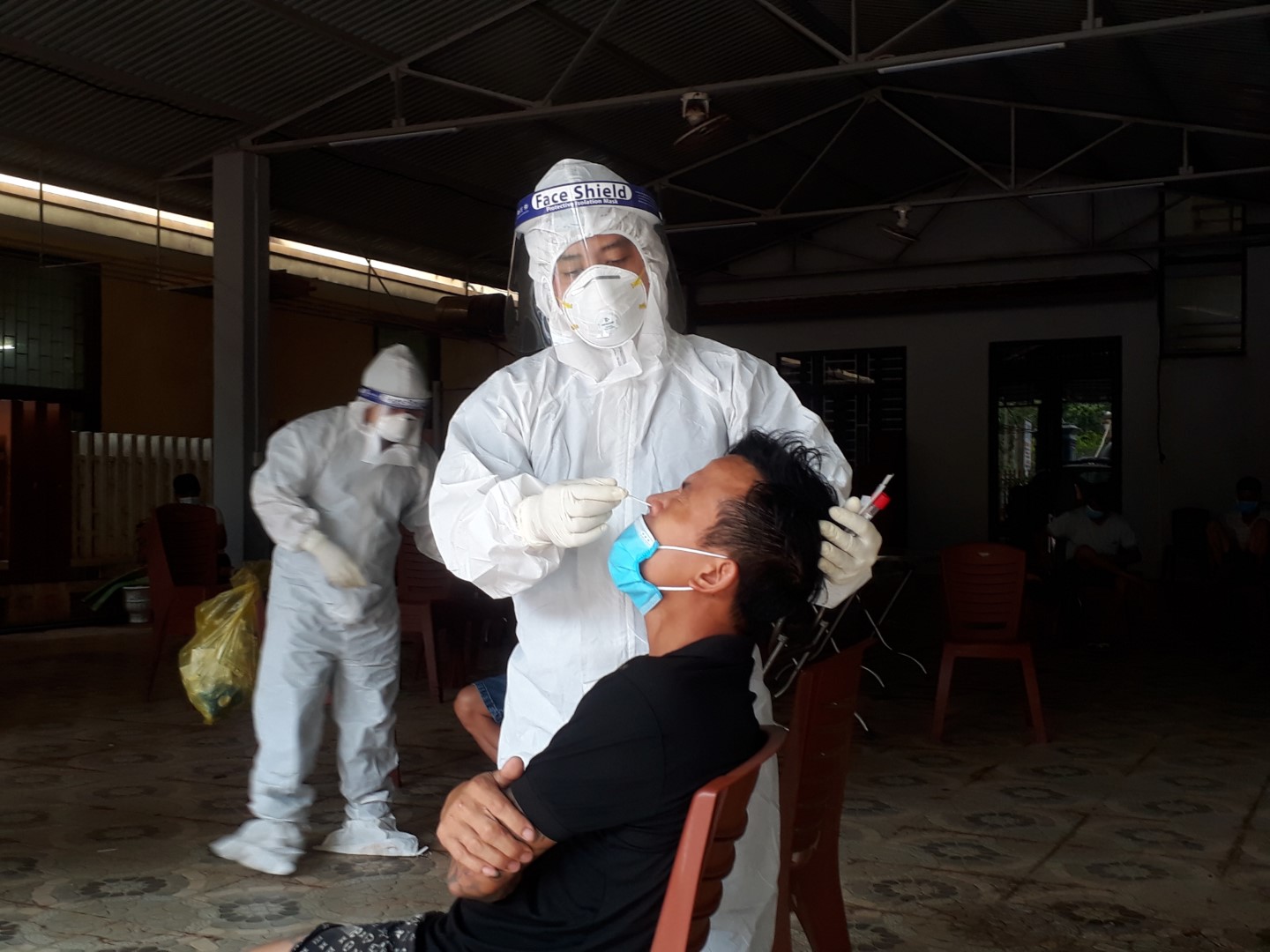 CT xet nghiệm Large