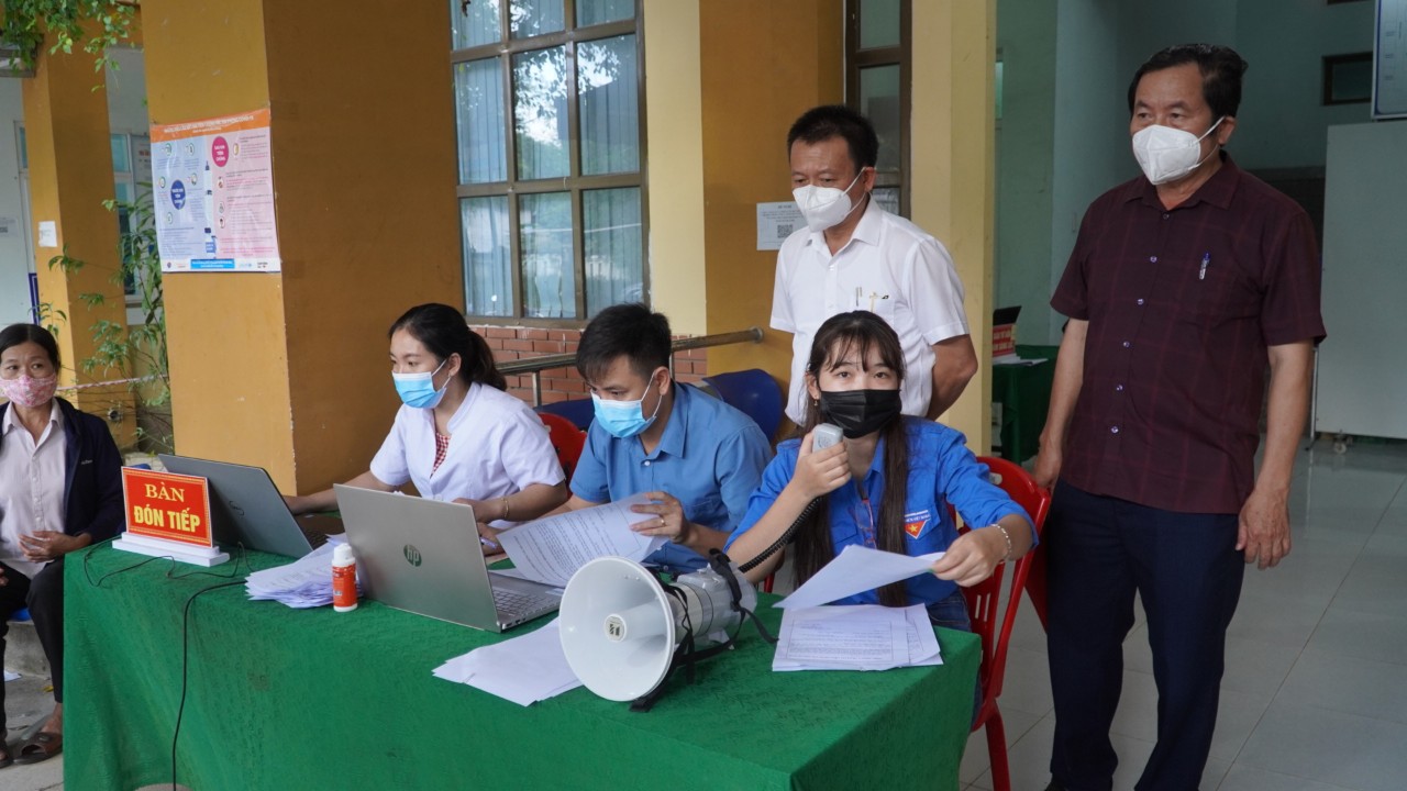 Kiểm tra các hoạt động nhập liệu trước khi tiêm1