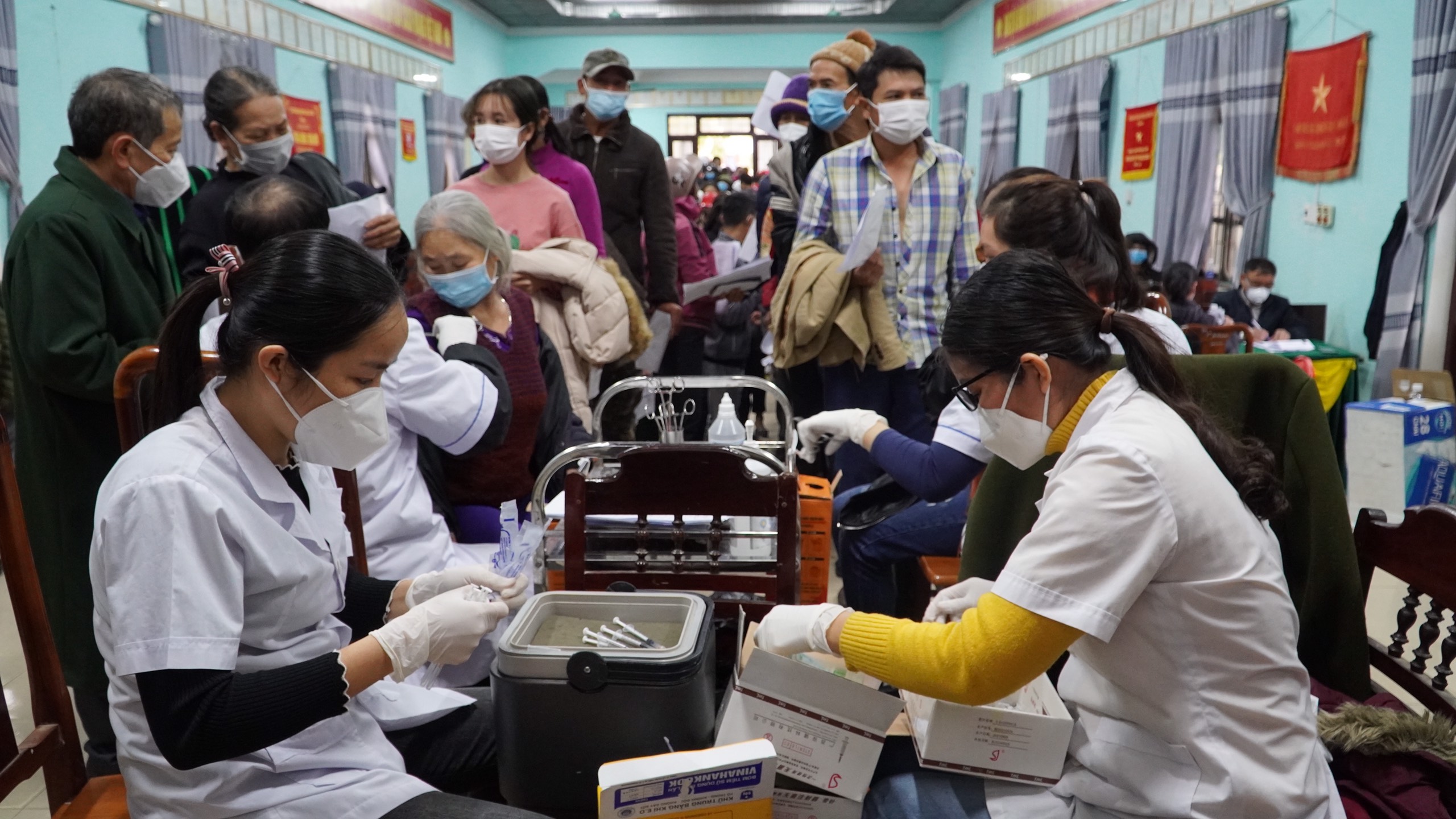 Một số hình ảnh giám sát tại các điểm tiêm