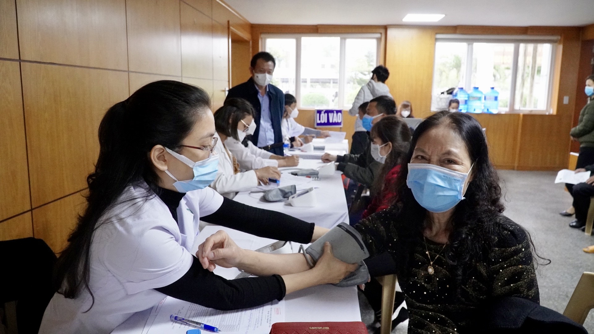 Quy trình tiêm chủng được triển khai kiểm soát chặt chẽ đúng quy định của Bộ Y tếjpeg