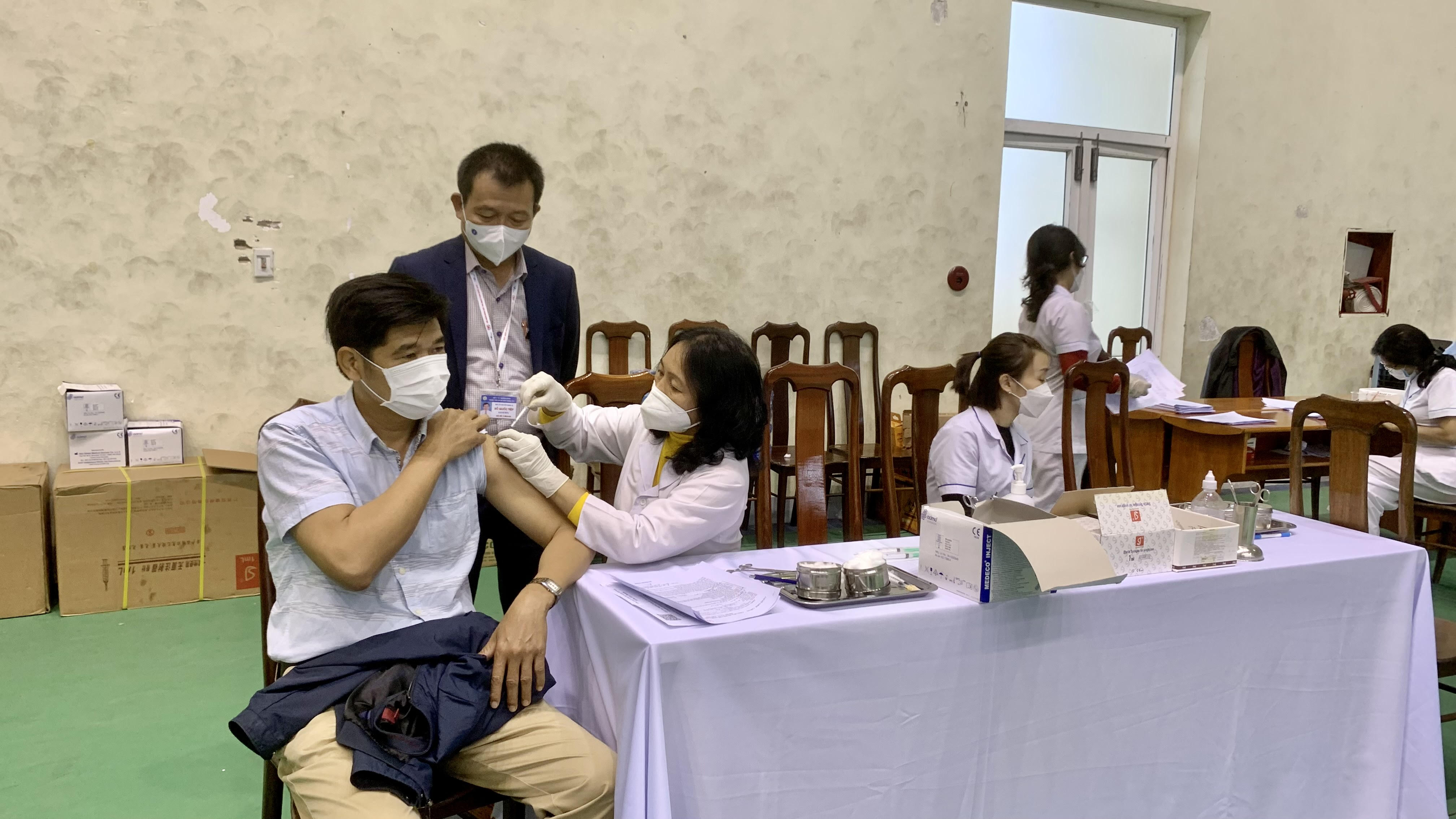 Quảng Bình triển khai tiêm mũi 3 vắc xin phòng Covid 19 Nâng mức độ bao phủ vắc xin trên địa bàn tỉnh 2