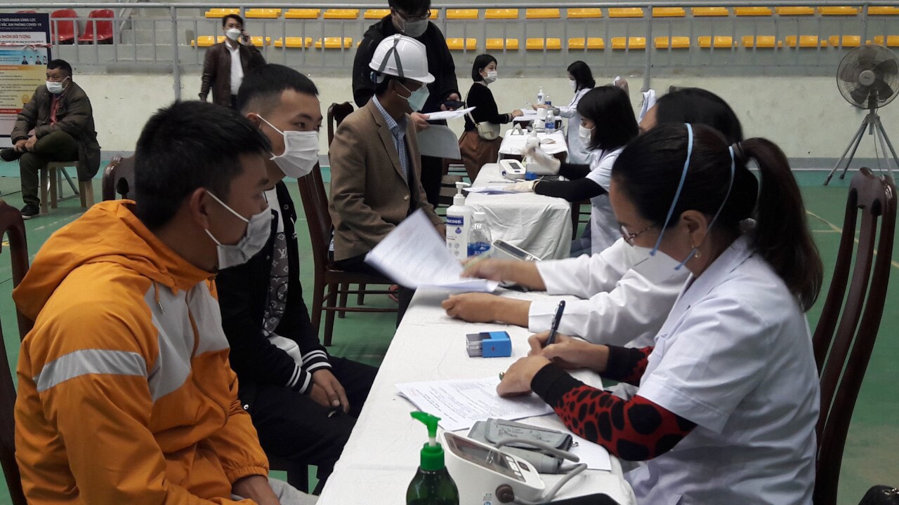 TIẾP TỤC ĐẨY NHANH TIẾN ĐỘ TIÊM VẮC XIN PHÒNG COVID 19 TRÊN DIỆN RỘNG