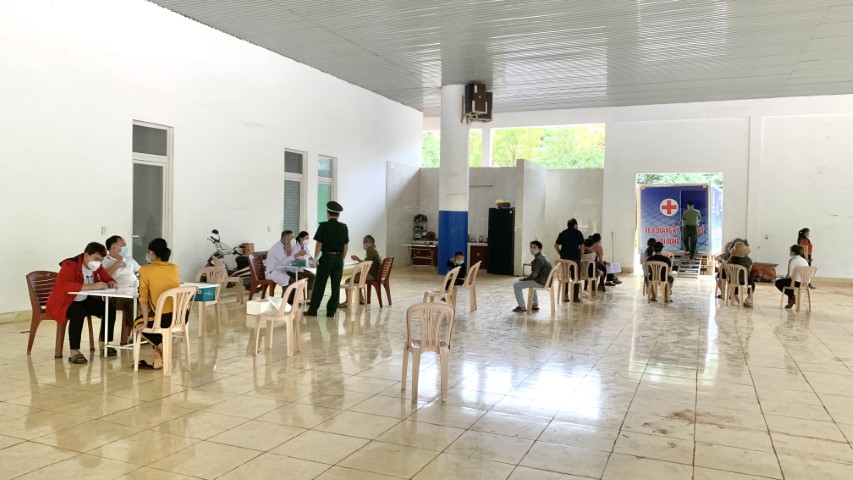 Triển khai Chương trình khám phát hiện chủ động bệnh lao ở khu dân cư các xã biên giới Small