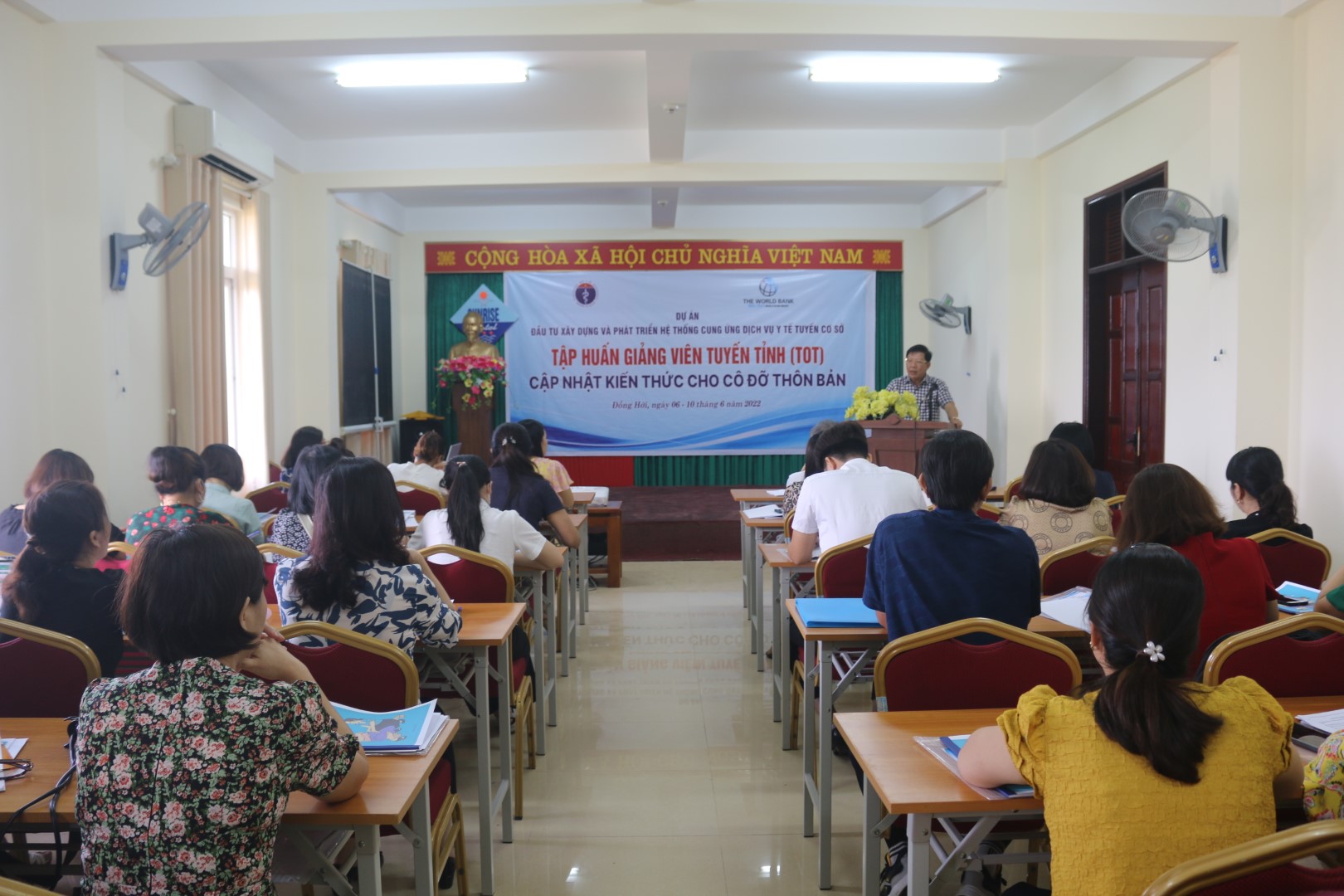 TẬP_HUẤN_GIẢNG_VIÊN_TUYẾN_TỈNH_VỀ_CẬP_NHẬT_KIẾN_THỨC_CHO_CÔ_ĐỠ_THÔN_BẢN_Large.JPG