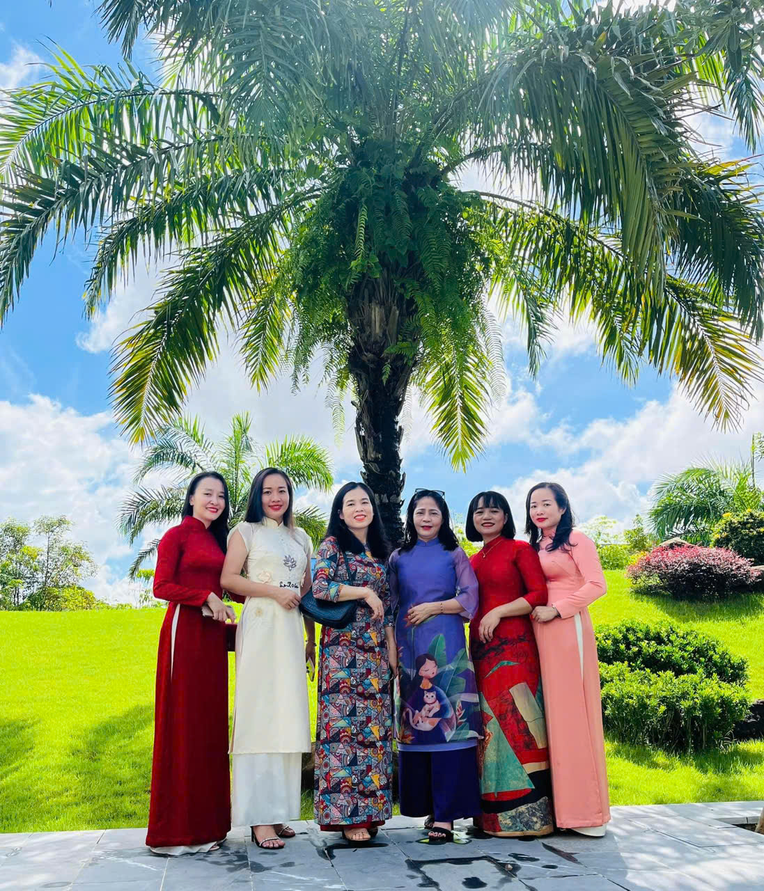 cũng_là_lời_tri_ân_cảm_ơn_đến_những_đóng_góp_cố_gắng_của_các_cán_bộ_nhân_viên_trong_việc_xây_dựng_và_gắn_bó_với_đơn_vị_trong_thời_gian_công_tác_5.jpg