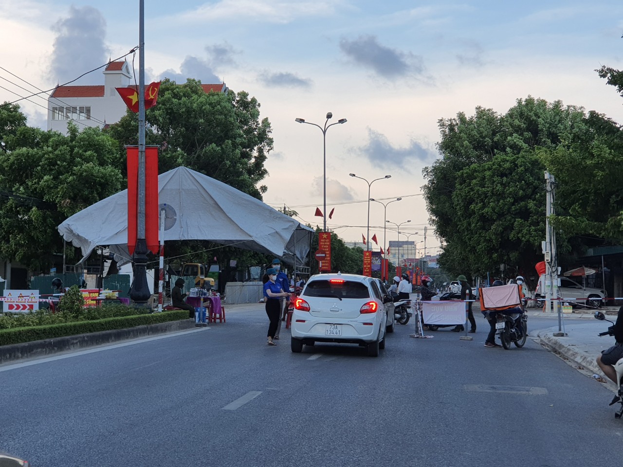 đỏ xô mua hàng 2