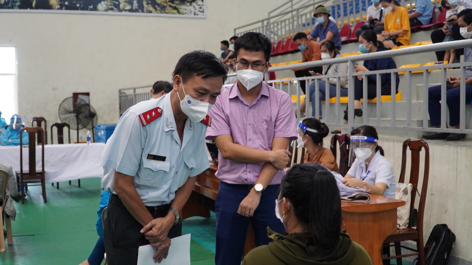 ẢNH 4 THANH TRA BỘ Y TẾ KIÊM TRA CÁC THÔNG TIN CÁC TRƯỜNG HỢP ĐƯỢC TIÊM VẮC XIN1 Large